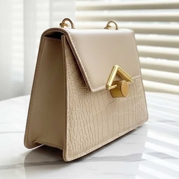 2/$30 Ladies Chic Fashion Purse - Picture 4 of 12